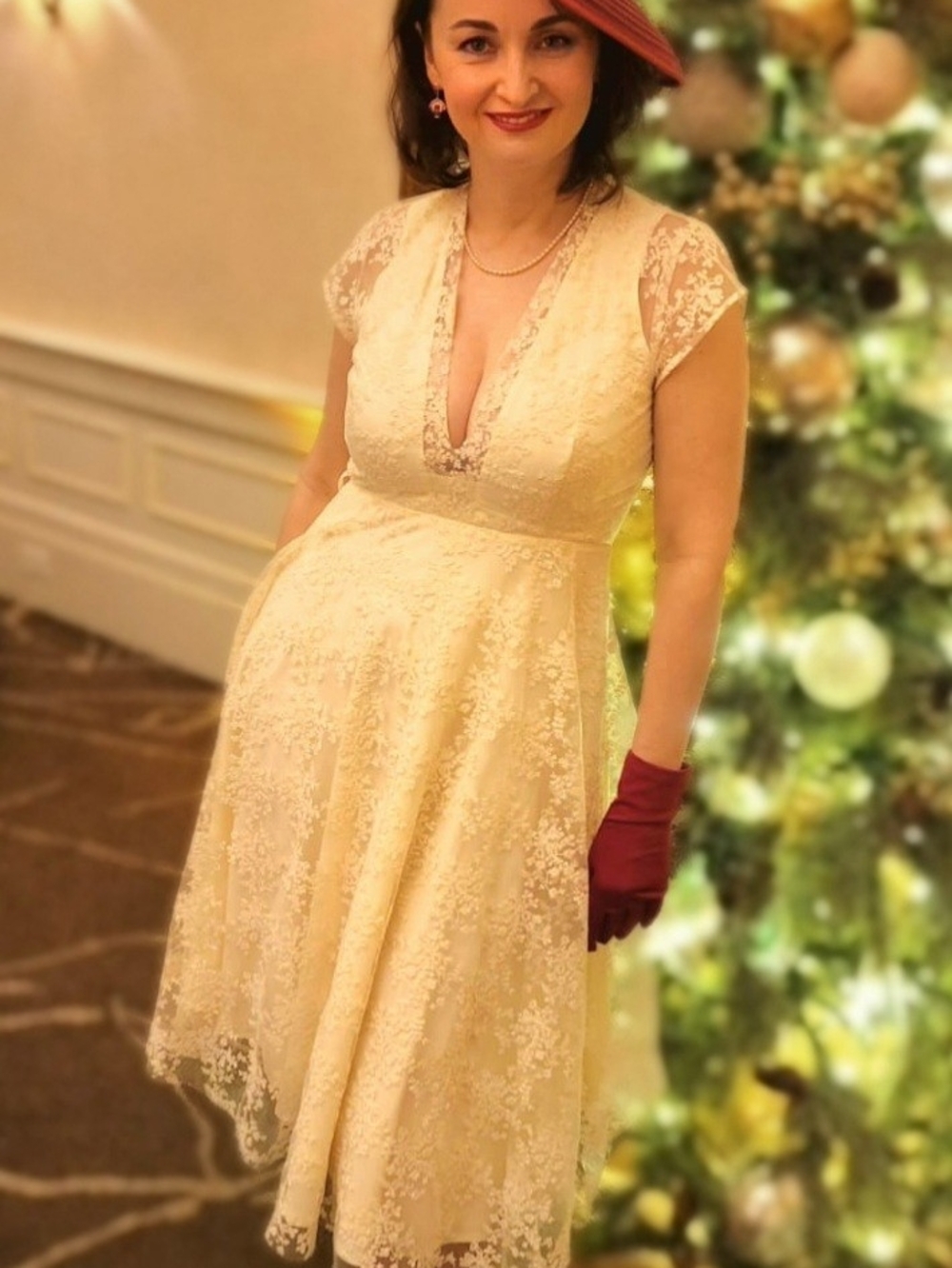 SAU Ivory Lace Backless Dress